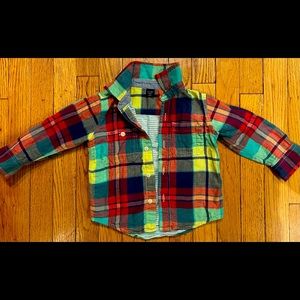 Gap button down shirt in great condition. Soft material
